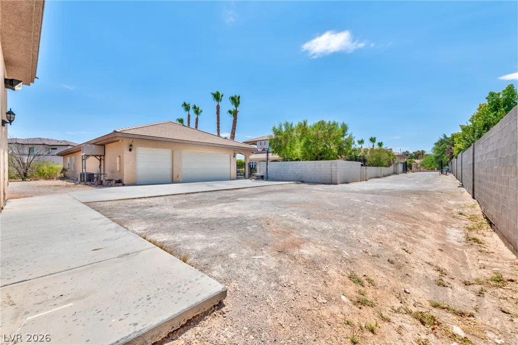 5870 OQUENDO, Las Vegas, NV 89118