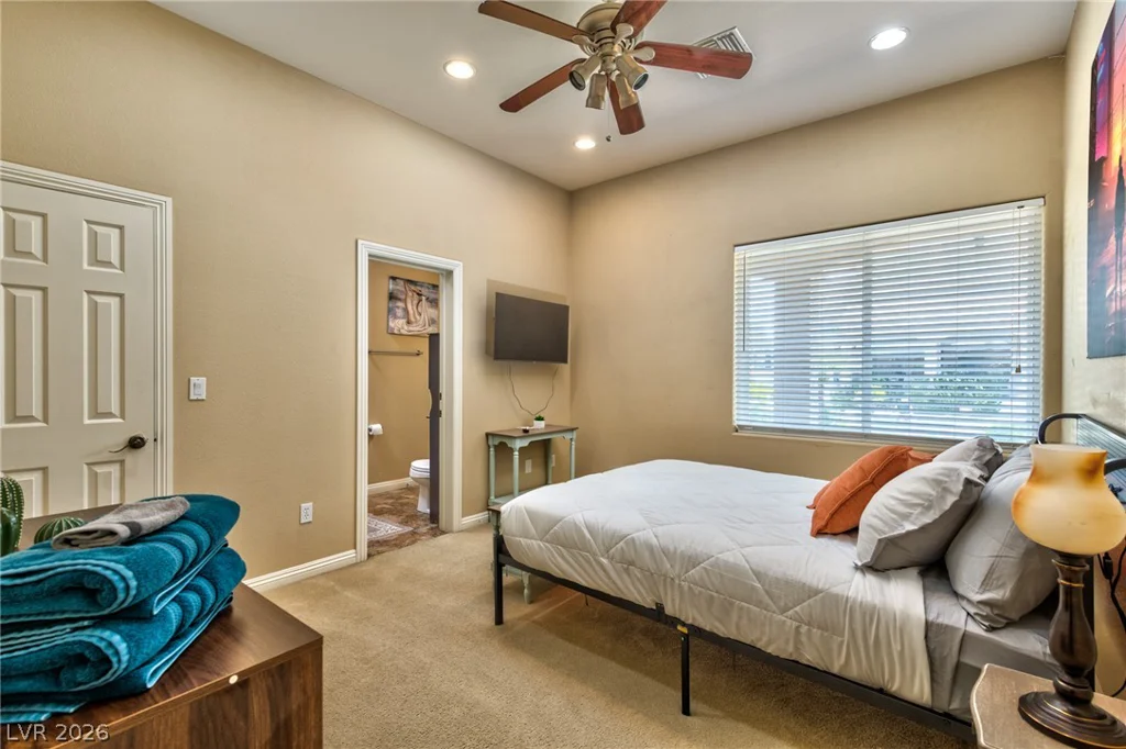 5870 OQUENDO, Las Vegas, NV 89118