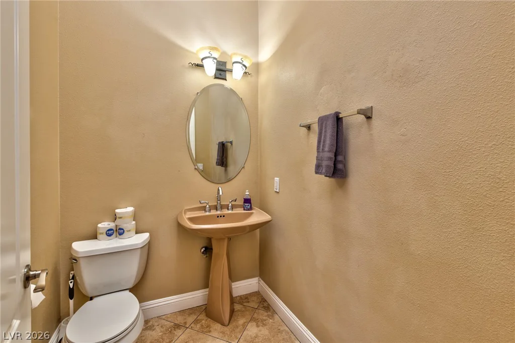 5870 OQUENDO, Las Vegas, NV 89118