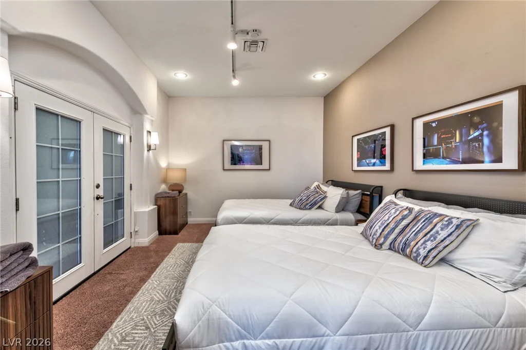 5870 OQUENDO, Las Vegas, NV 89118