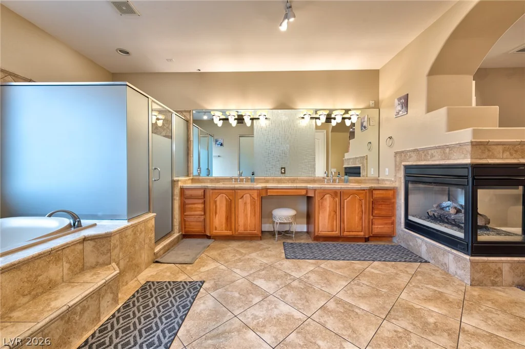 5870 OQUENDO, Las Vegas, NV 89118