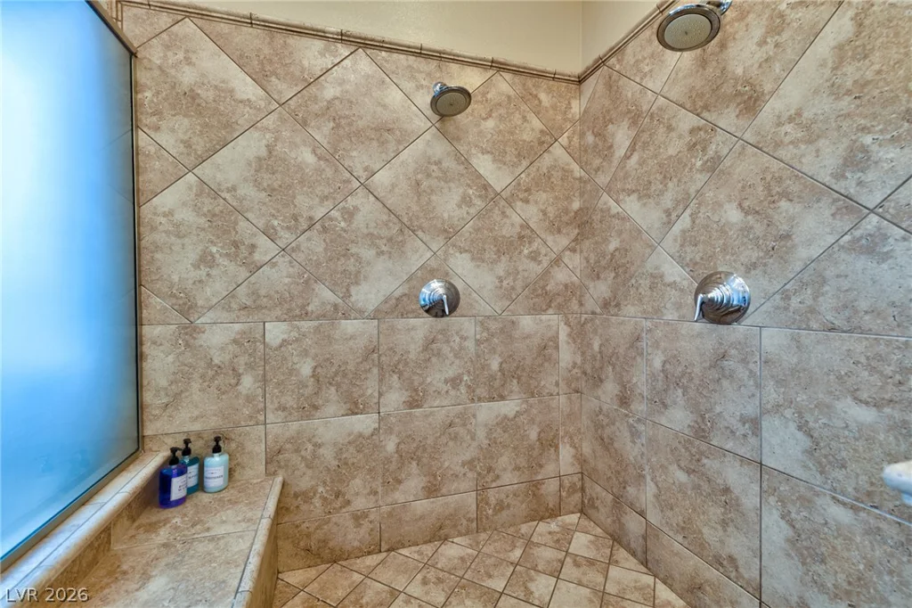 5870 OQUENDO, Las Vegas, NV 89118