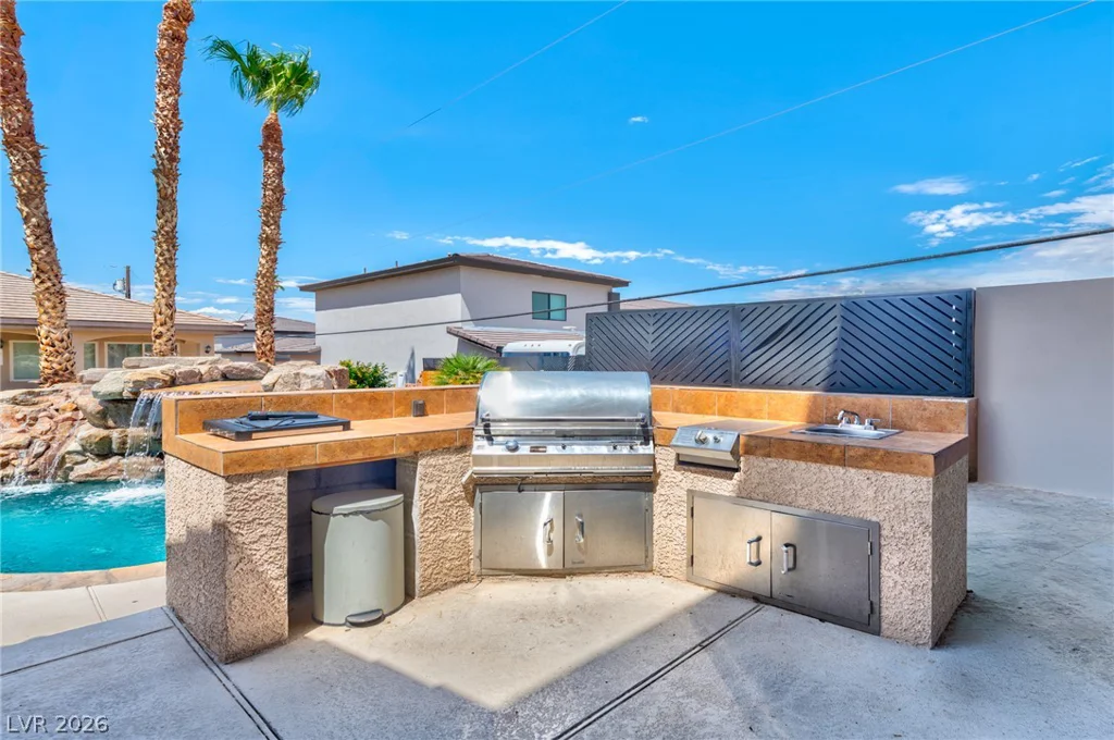 5870 OQUENDO, Las Vegas, NV 89118