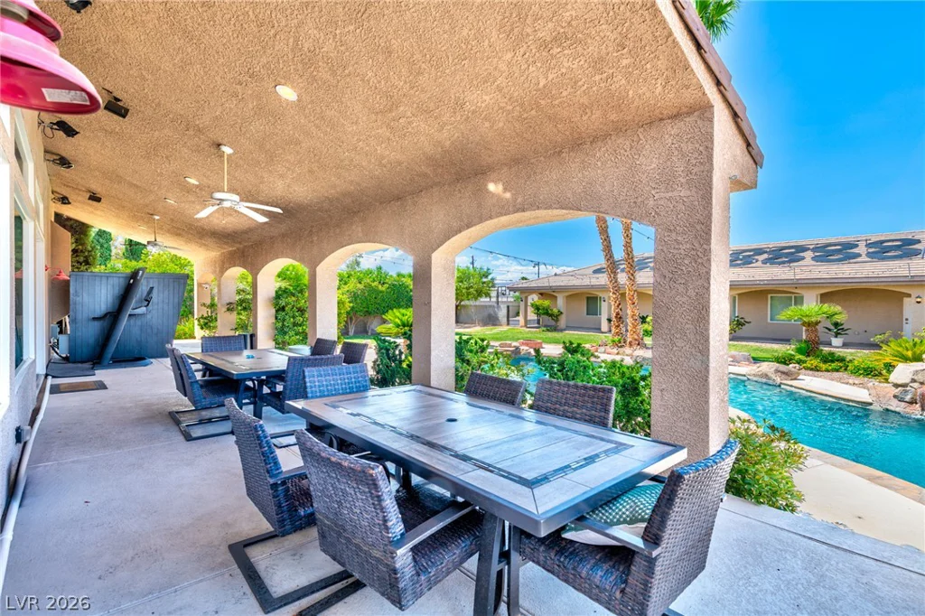 5870 OQUENDO, Las Vegas, NV 89118