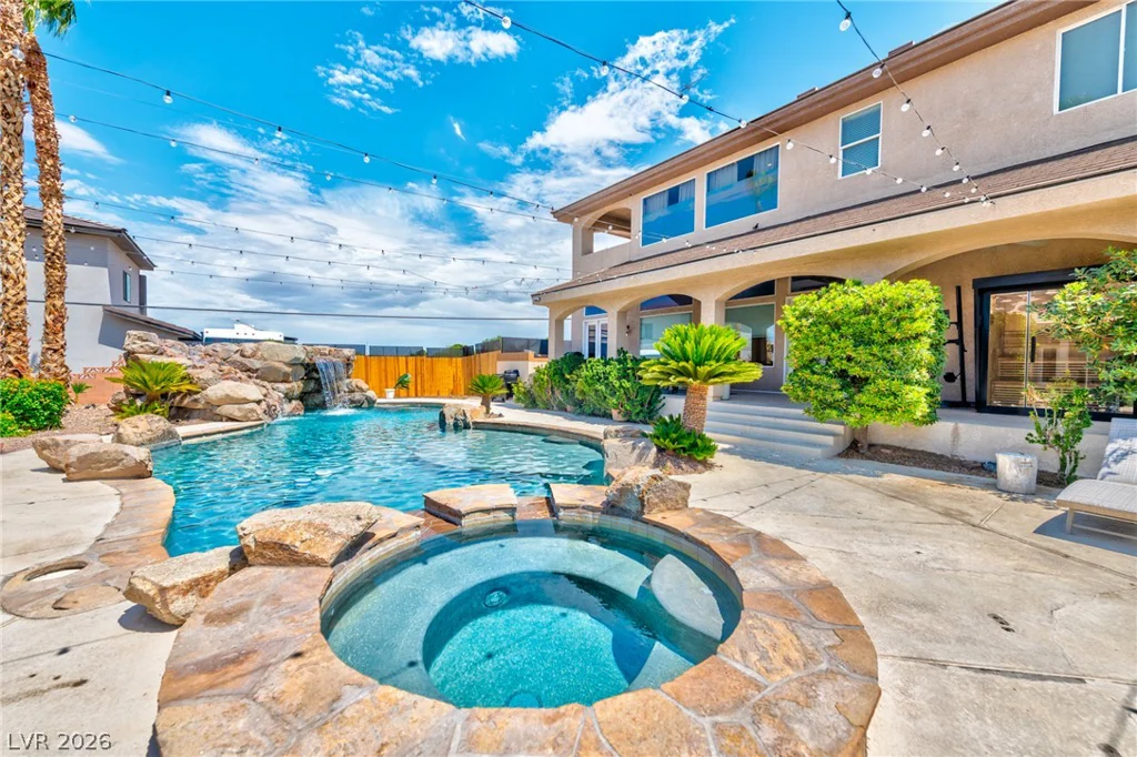 5870 OQUENDO, Las Vegas, NV 89118