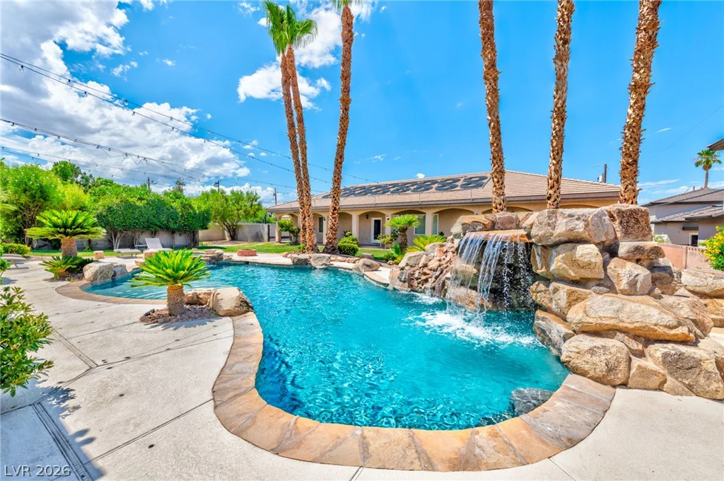5870 OQUENDO, Las Vegas, NV 89118
