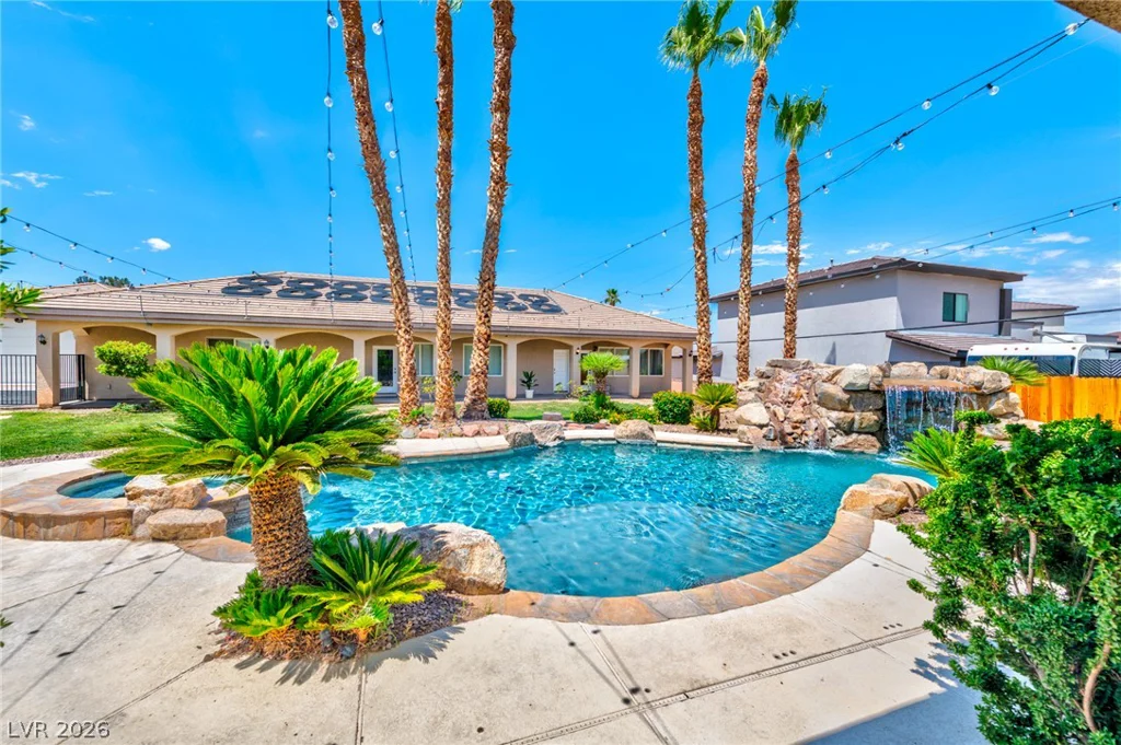 5870 OQUENDO, Las Vegas, NV 89118
