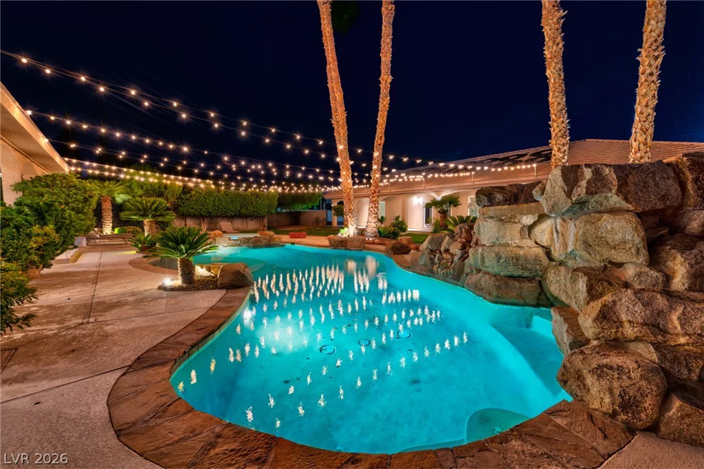 5870 OQUENDO, Las Vegas, NV 89118