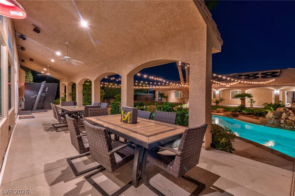 5870 OQUENDO, Las Vegas, NV 89118
