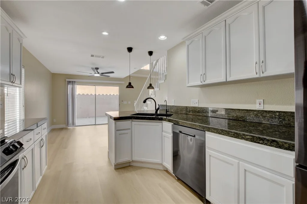 3330 Cheltenham, Las Vegas, NV 89129