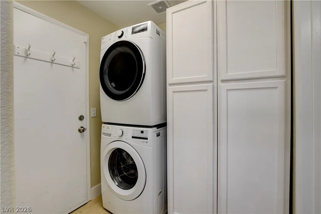 3330 Cheltenham, Las Vegas, NV 89129
