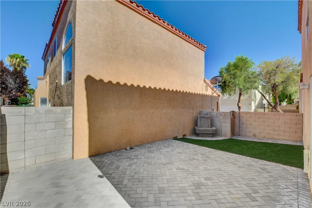 3330 Cheltenham, Las Vegas, NV 89129