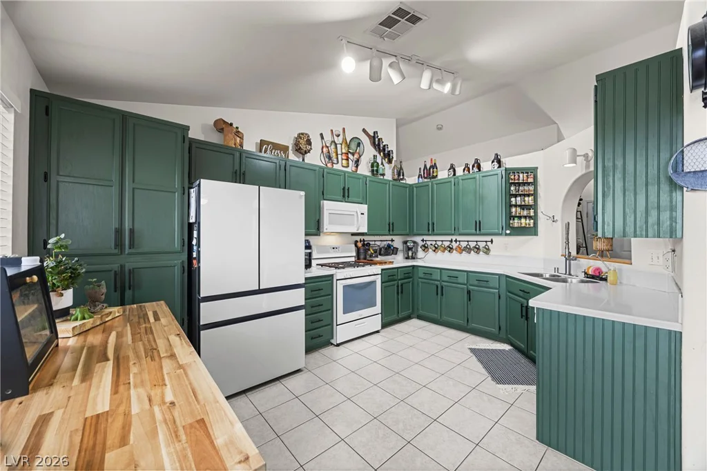 217 Red Coral, Henderson, NV 89002