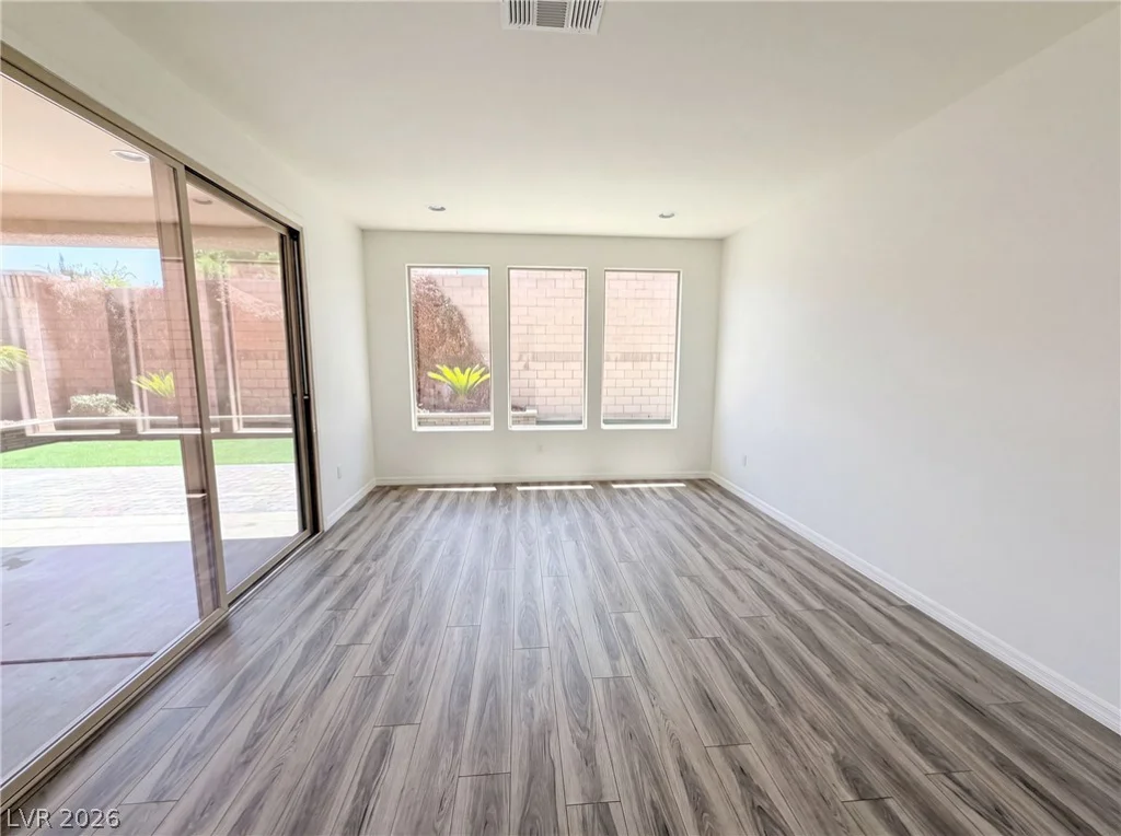 10619 Skye Paseo, Las Vegas, NV 89166