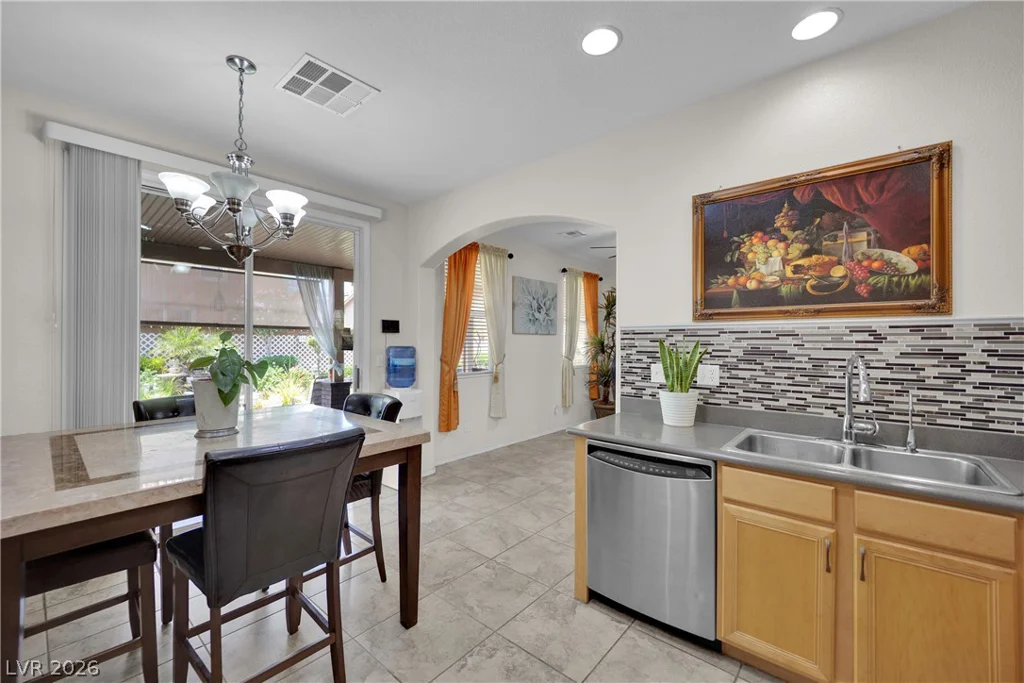 6742 Frances Celia, Las Vegas, NV 89122