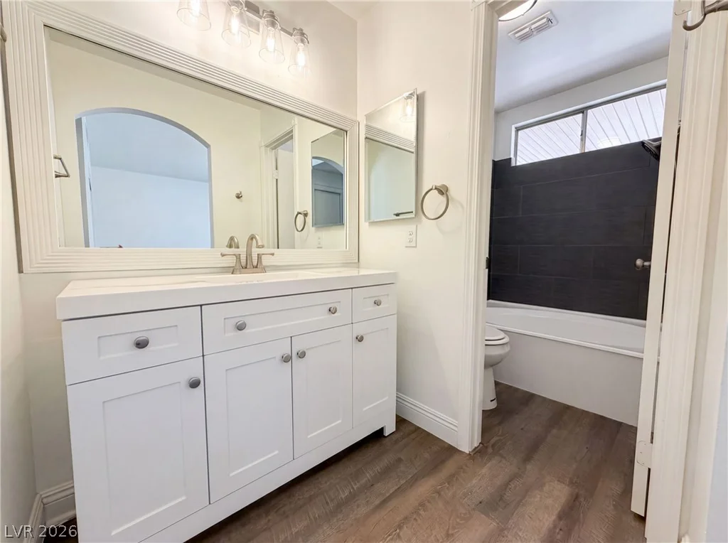 6212 Warm River, Las Vegas, NV 89108