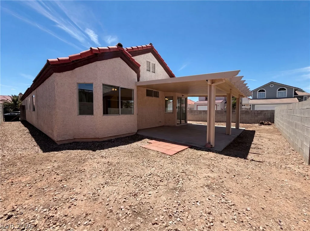 6212 Warm River, Las Vegas, NV 89108