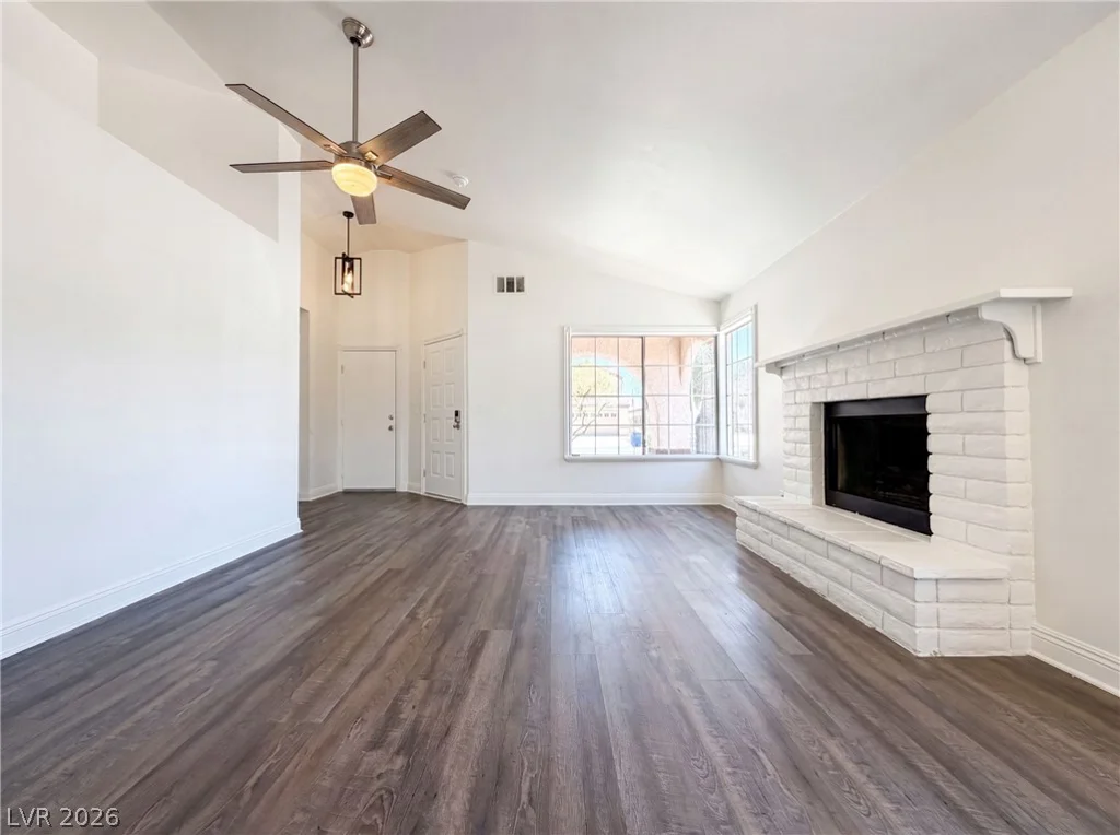 6212 Warm River, Las Vegas, NV 89108