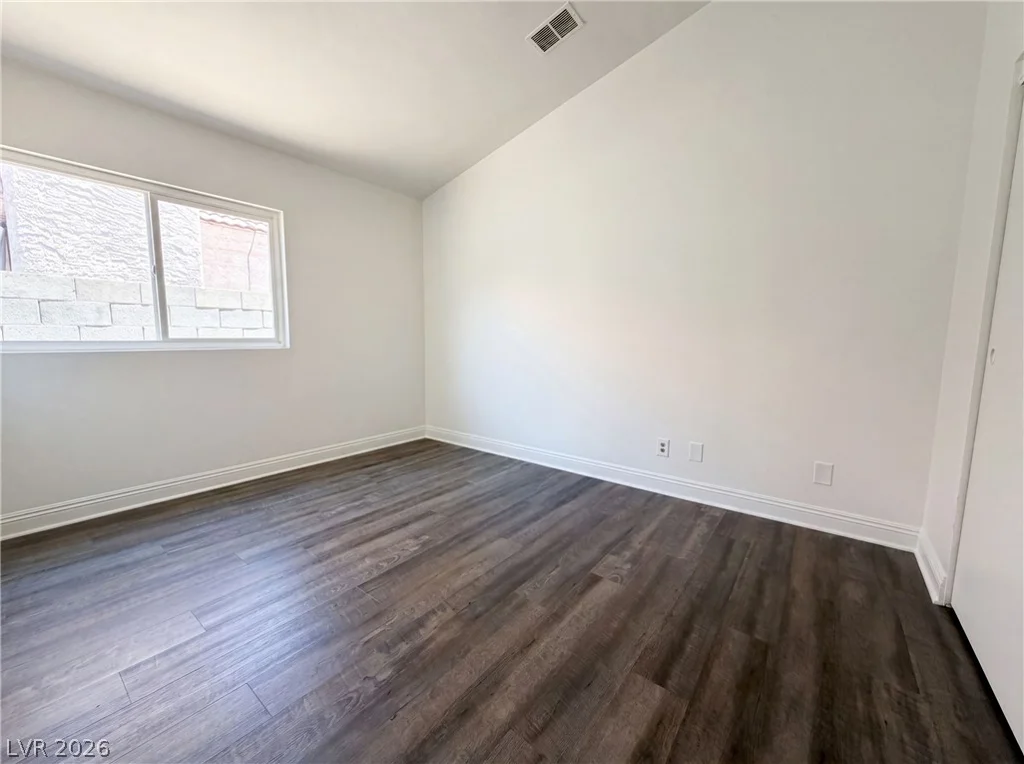 6212 Warm River, Las Vegas, NV 89108