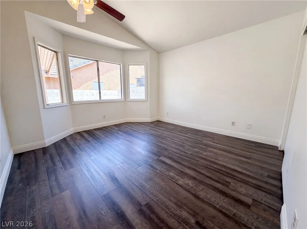 6212 Warm River, Las Vegas, NV 89108