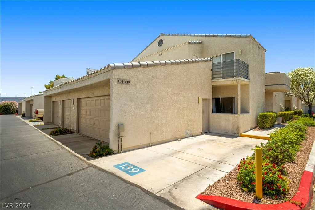 6250 Flamingo, Las Vegas, NV 89103