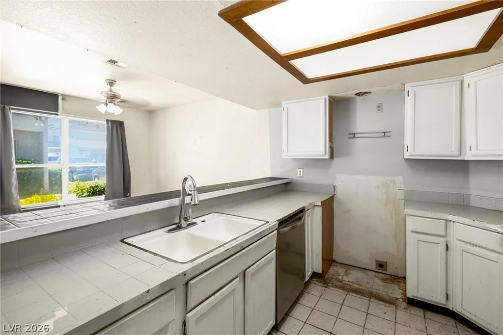 6250 Flamingo, Las Vegas, NV 89103