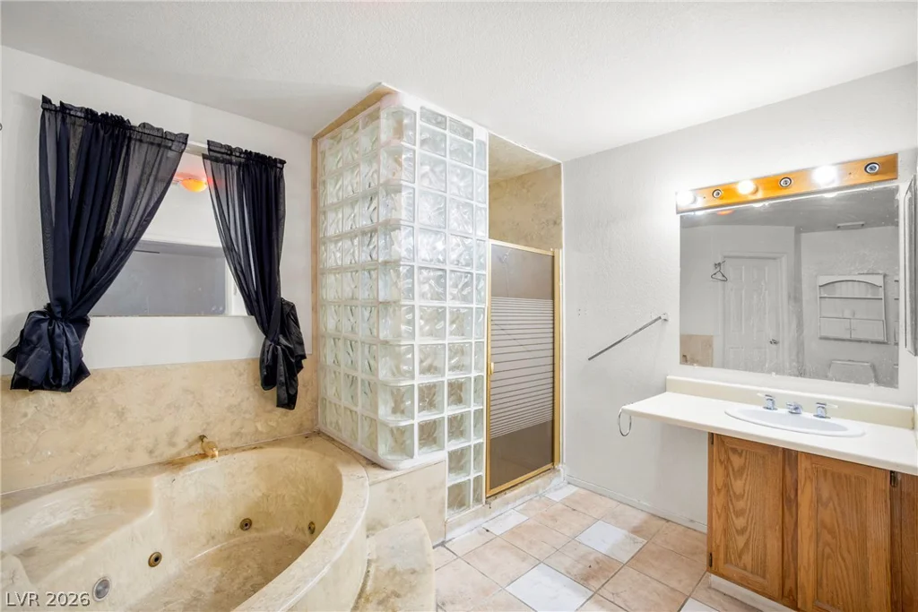 6250 Flamingo, Las Vegas, NV 89103