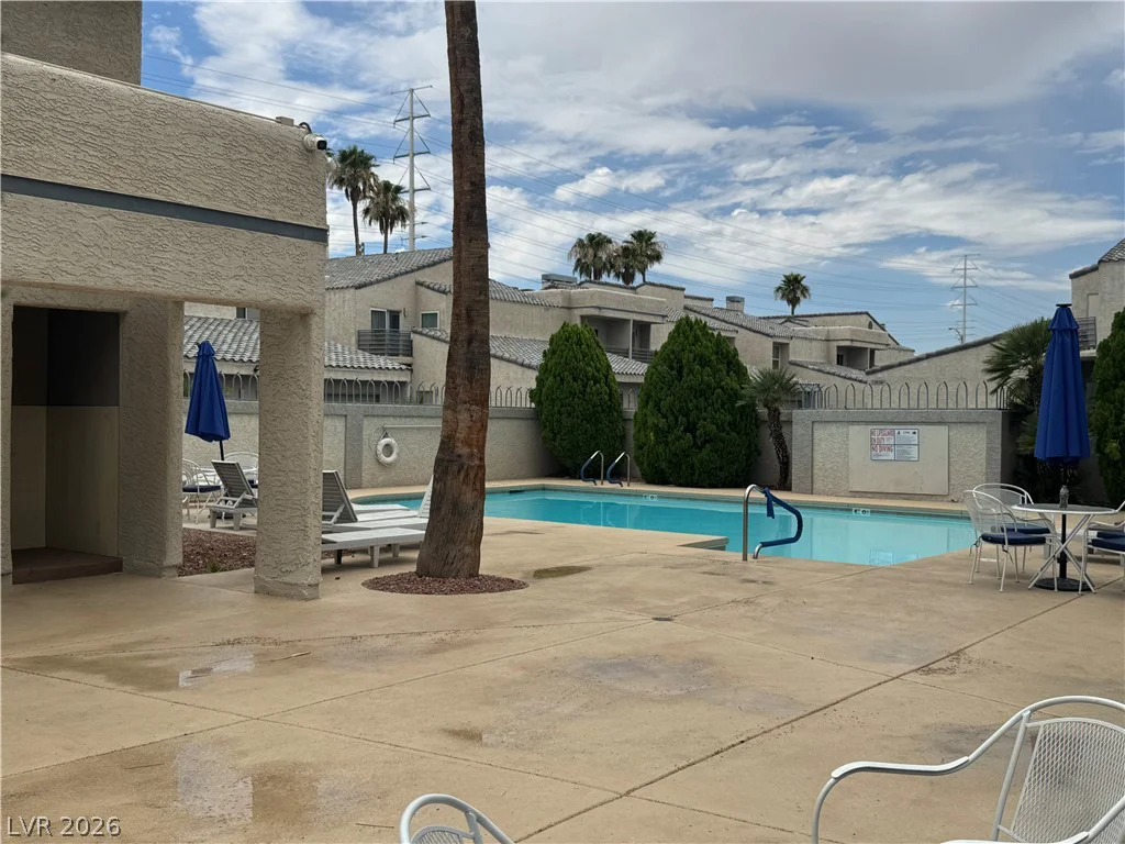 6250 Flamingo, Las Vegas, NV 89103