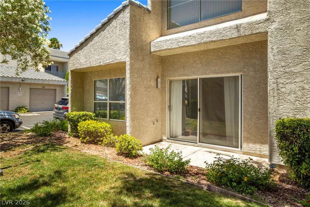 6250 Flamingo, Las Vegas, NV 89103