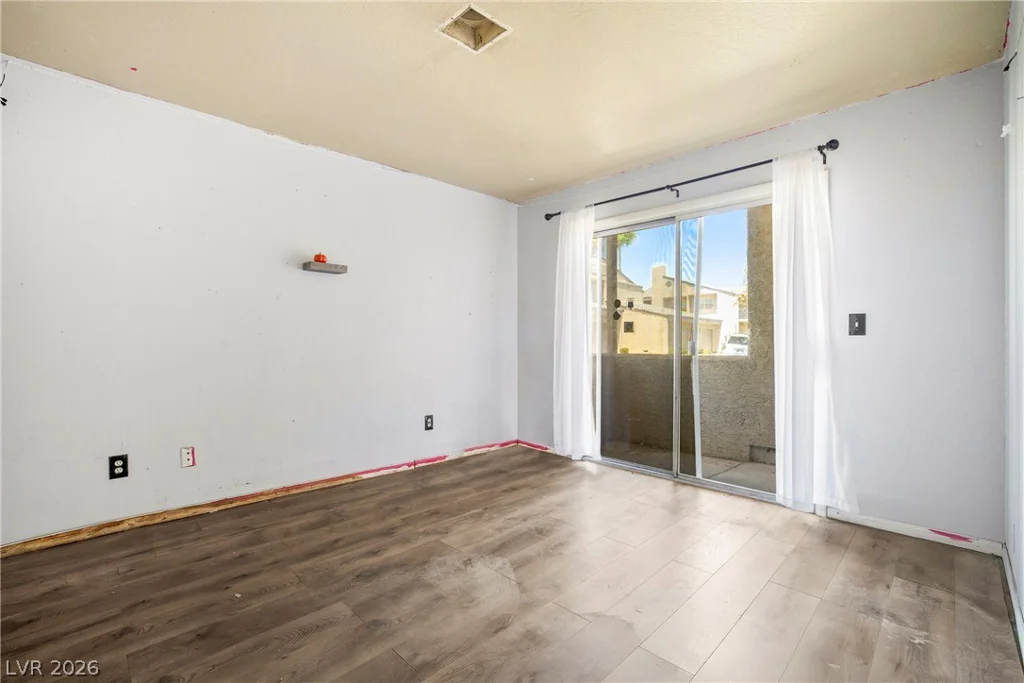 6250 Flamingo, Las Vegas, NV 89103