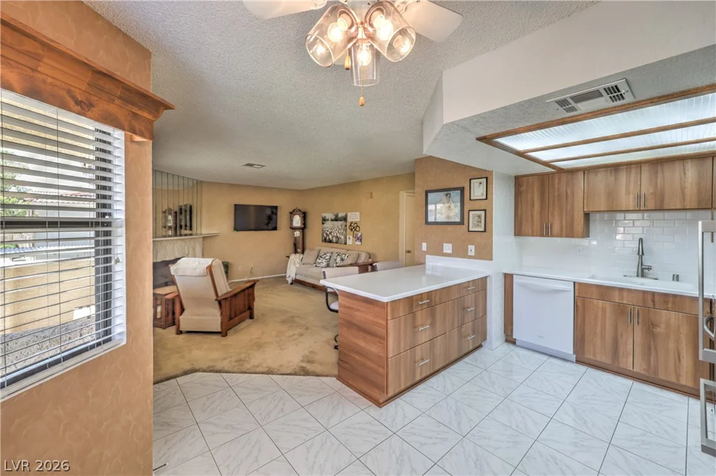 1201 Buffalo, Las Vegas, NV 89128