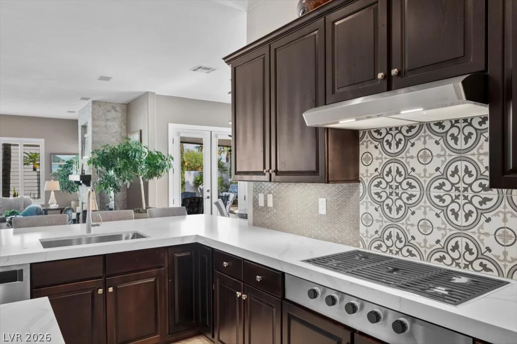 1516 Castle Wall, Las Vegas, NV 89117
