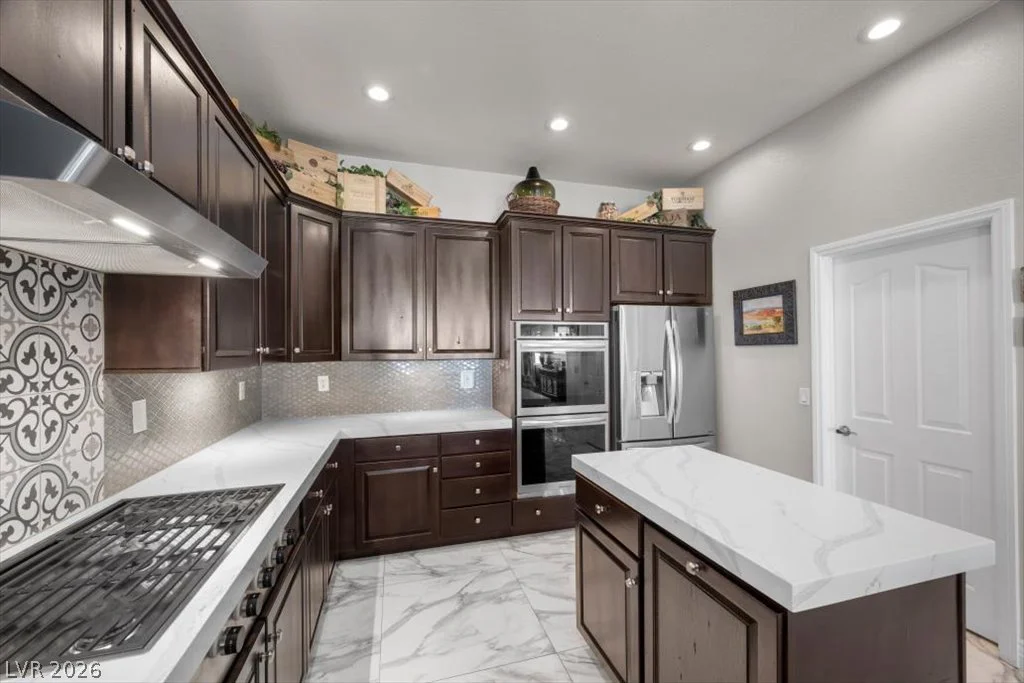 1516 Castle Wall, Las Vegas, NV 89117