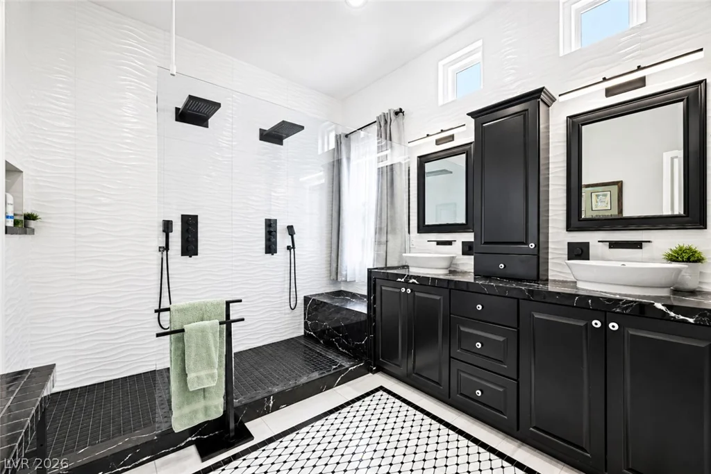 1516 Castle Wall, Las Vegas, NV 89117