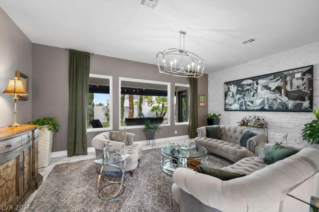 1516 Castle Wall, Las Vegas, NV 89117