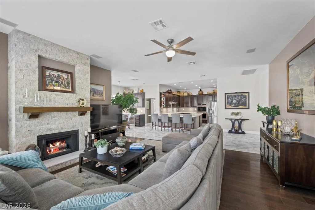 1516 Castle Wall, Las Vegas, NV 89117