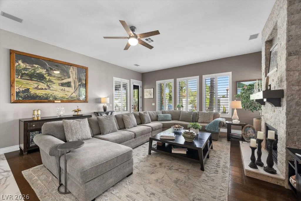 1516 Castle Wall, Las Vegas, NV 89117