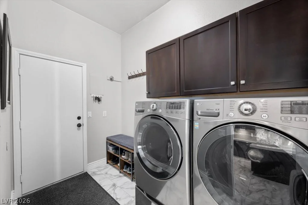 1516 Castle Wall, Las Vegas, NV 89117
