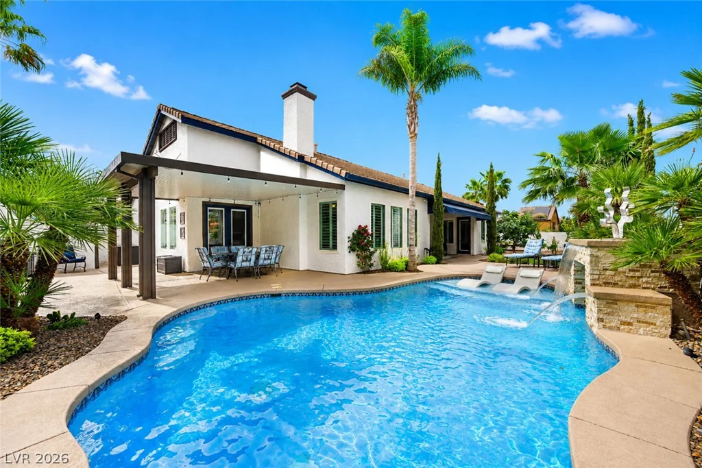 1516 Castle Wall, Las Vegas, NV 89117