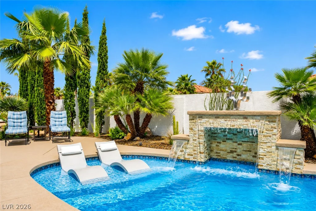 1516 Castle Wall, Las Vegas, NV 89117