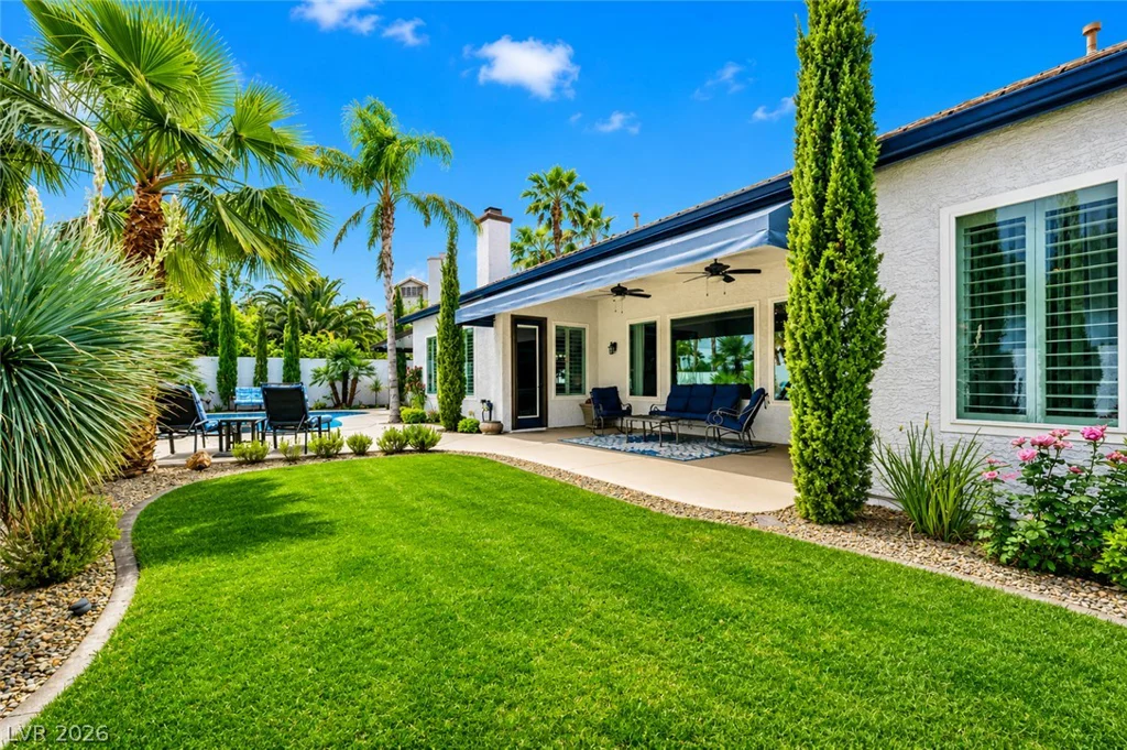 1516 Castle Wall, Las Vegas, NV 89117