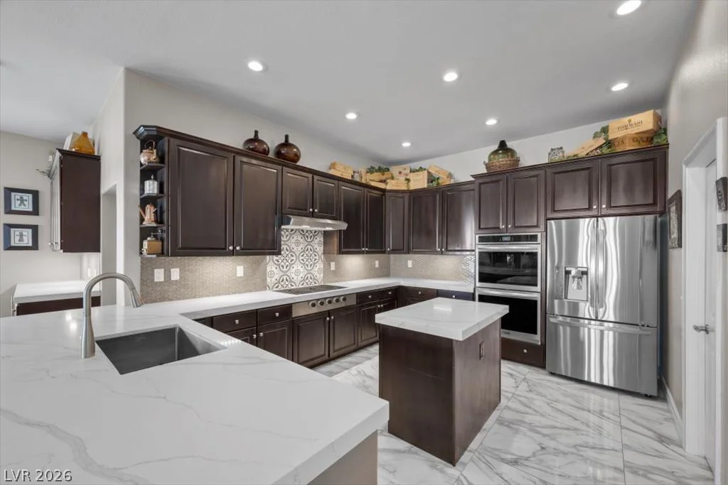 1516 Castle Wall, Las Vegas, NV 89117