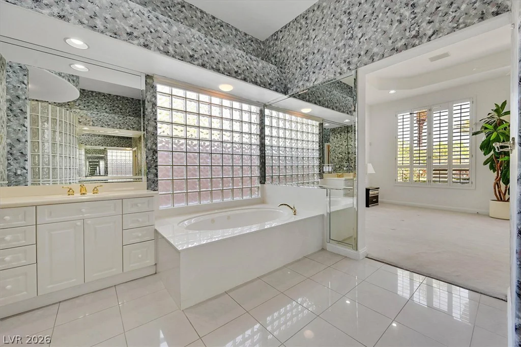 10012 Mirada, Las Vegas, NV 89144