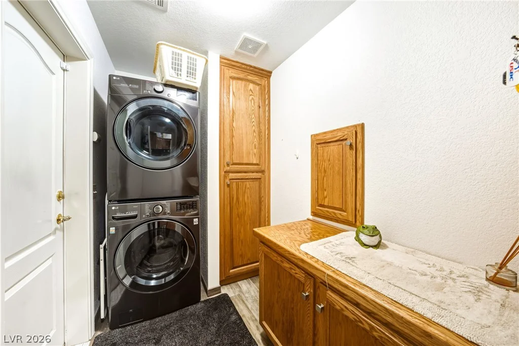 2060 Red Rock, Pahrump, NV 89048