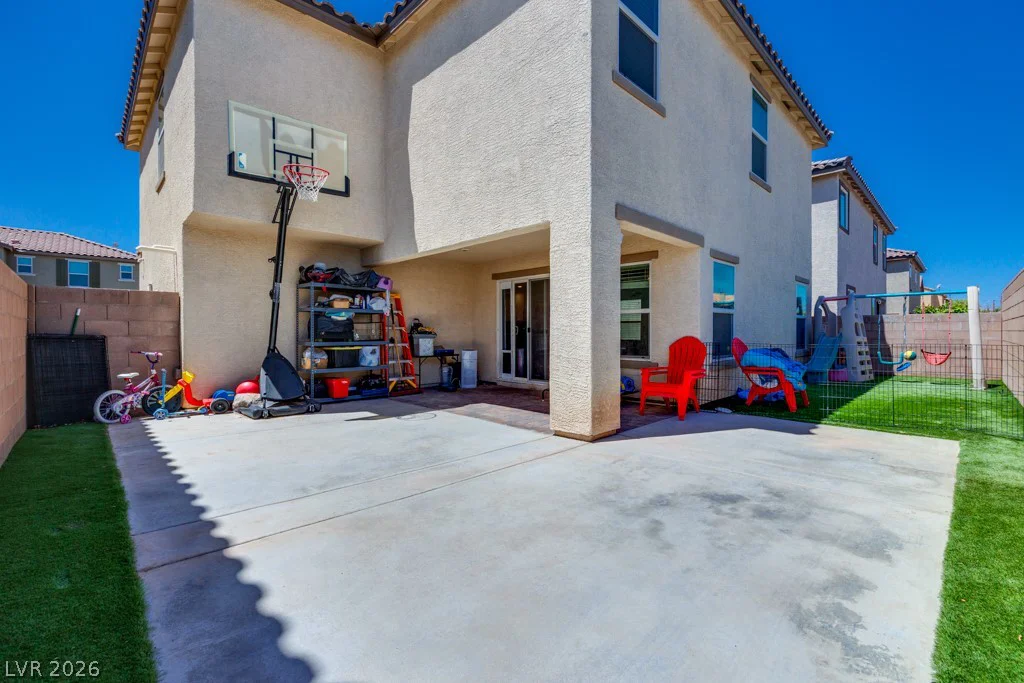 3862 Stadium, Las Vegas, NV 89120