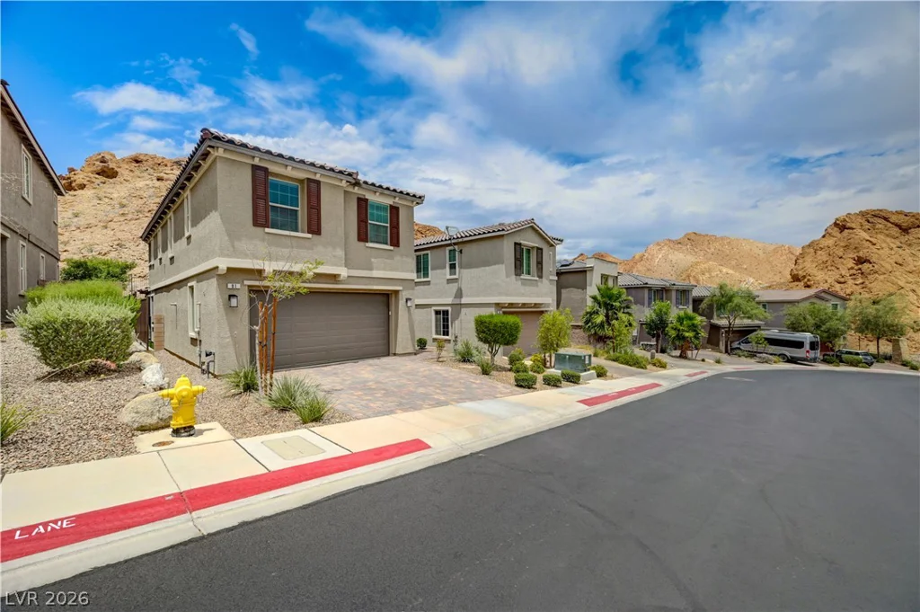 81 Moon Hill, Henderson, NV 89011
