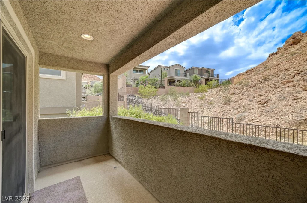 81 Moon Hill, Henderson, NV 89011