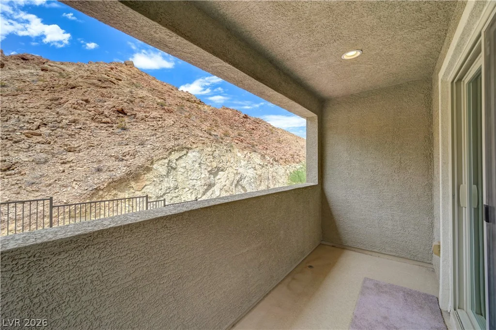 81 Moon Hill, Henderson, NV 89011