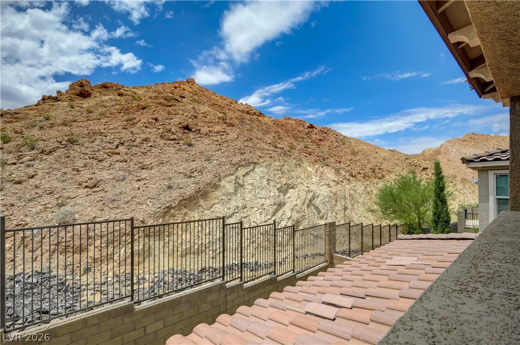 81 Moon Hill, Henderson, NV 89011