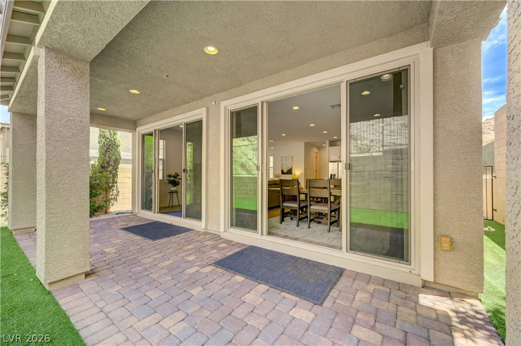 81 Moon Hill, Henderson, NV 89011